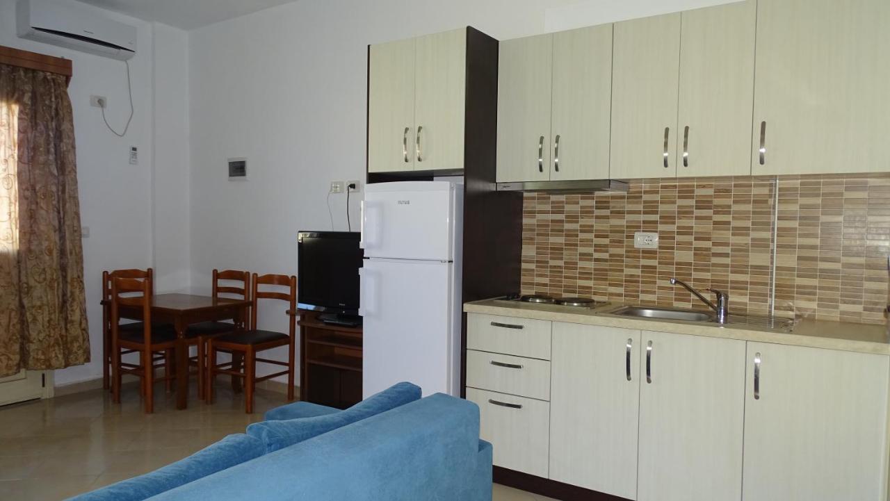 Hotel Arsenal كساميل المظهر الخارجي الصورة