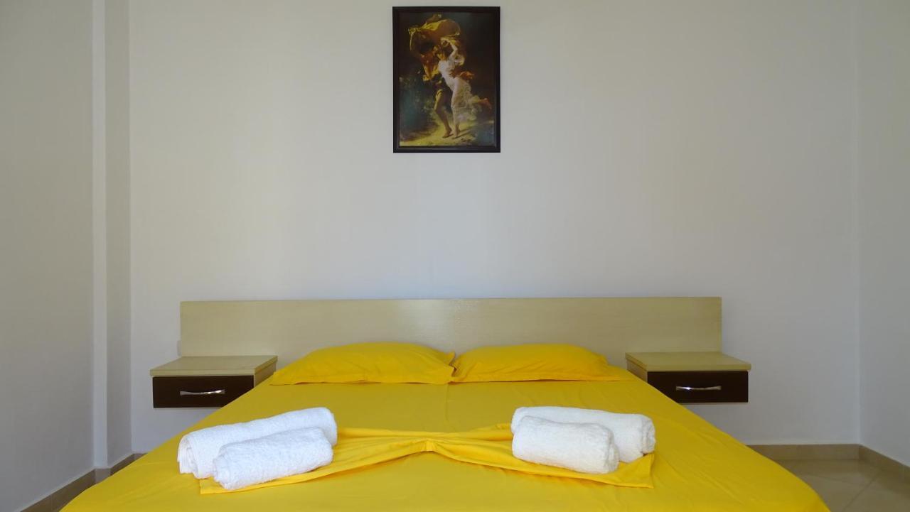 Hotel Arsenal كساميل المظهر الخارجي الصورة